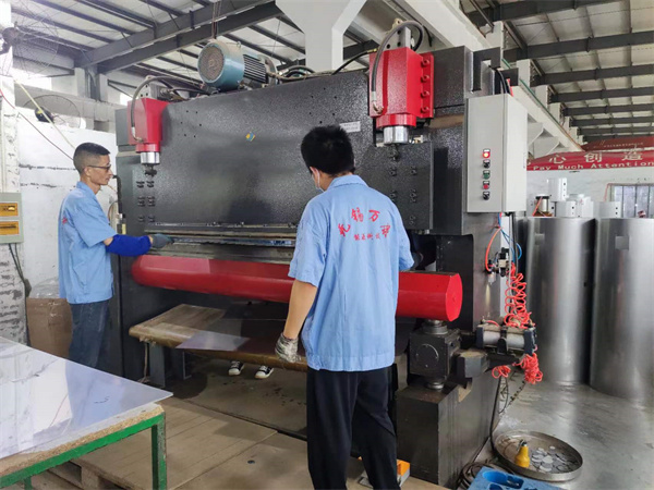 Workshop equipment